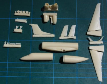 1:144 Embraer 135 / 145 Kit (no decal) *Sold Out*